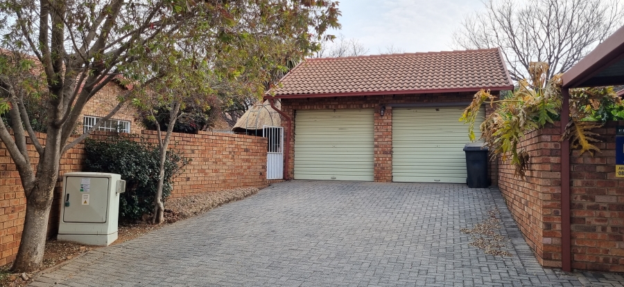 3 Bedroom Property for Sale in Highveld Gauteng