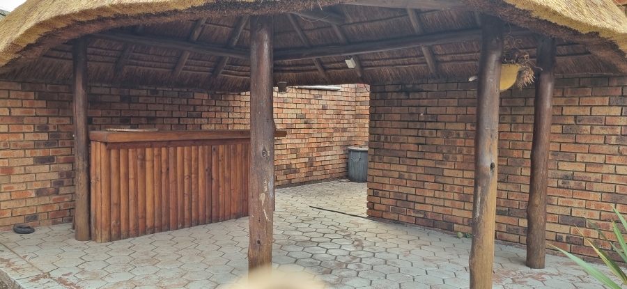 3 Bedroom Property for Sale in Highveld Gauteng