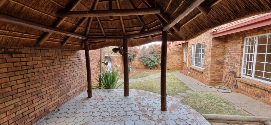 3 Bedroom Property for Sale in Highveld Gauteng