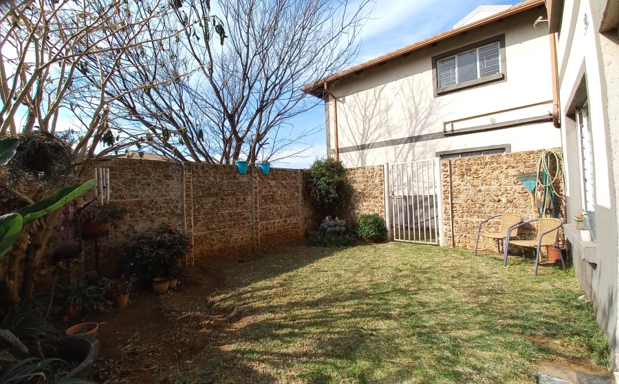 2 Bedroom Property for Sale in Parkrand Gauteng