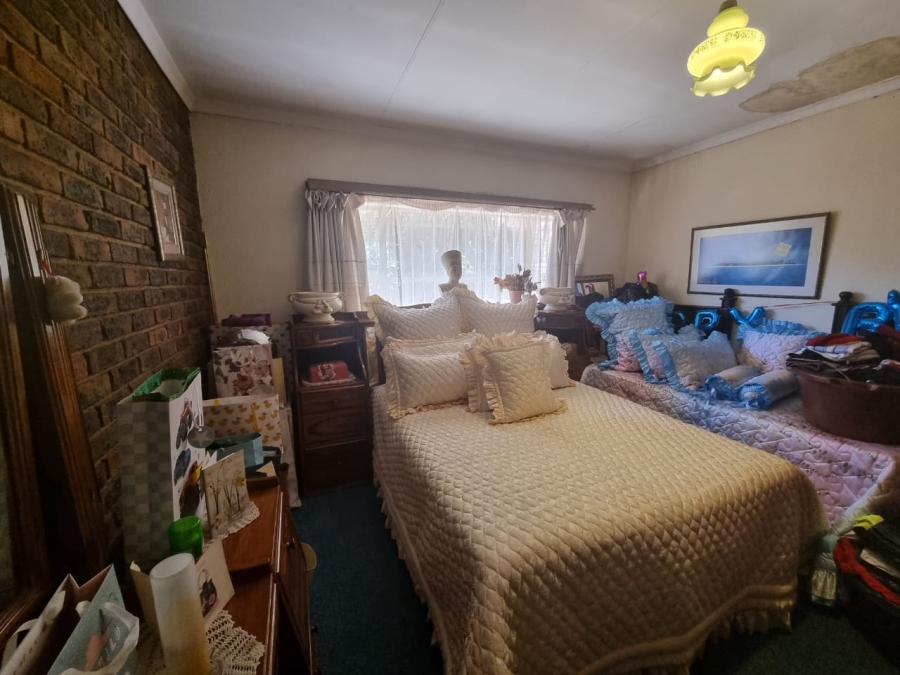 3 Bedroom Property for Sale in Bonanne Gauteng