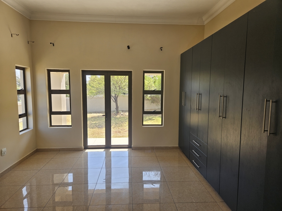 To Let 5 Bedroom Property for Rent in Sable Hills Gauteng