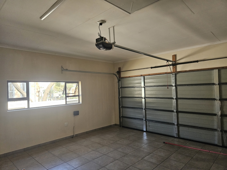 To Let 5 Bedroom Property for Rent in Sable Hills Gauteng