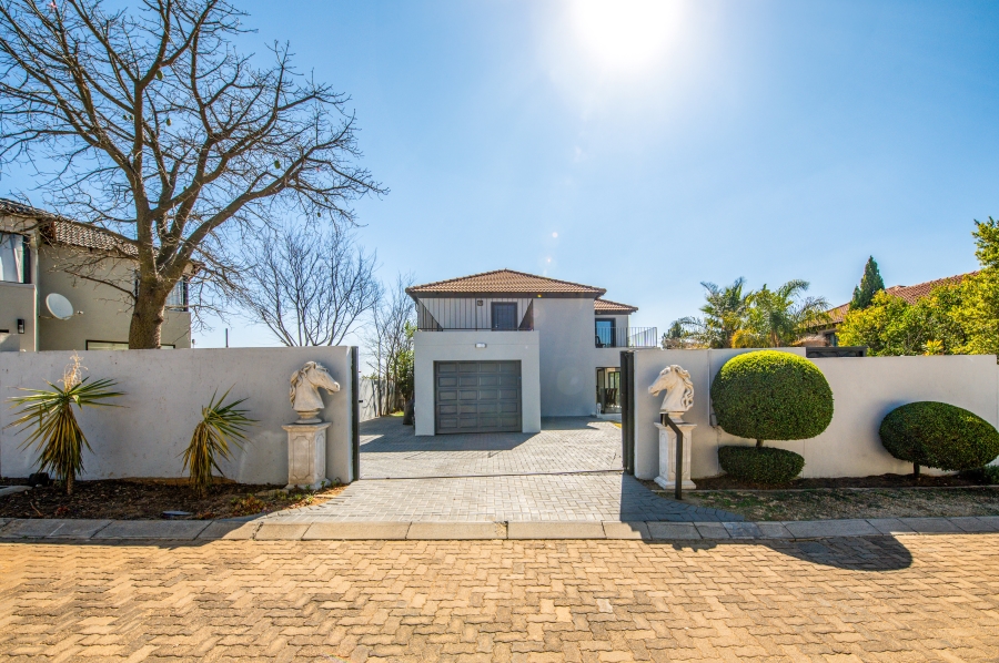 3 Bedroom Property for Sale in Lonehill Gauteng