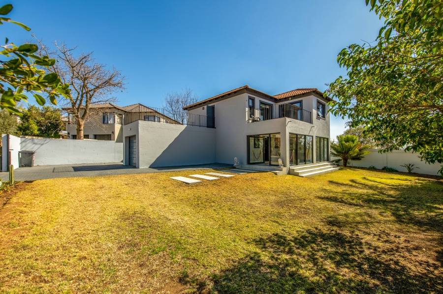 3 Bedroom Property for Sale in Lonehill Gauteng