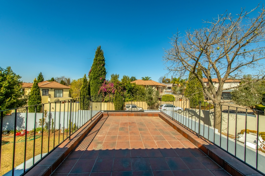 3 Bedroom Property for Sale in Lonehill Gauteng