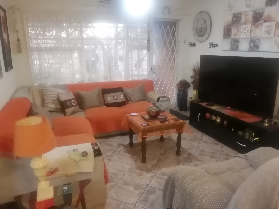 2 Bedroom Property for Sale in Carletonville Central Gauteng