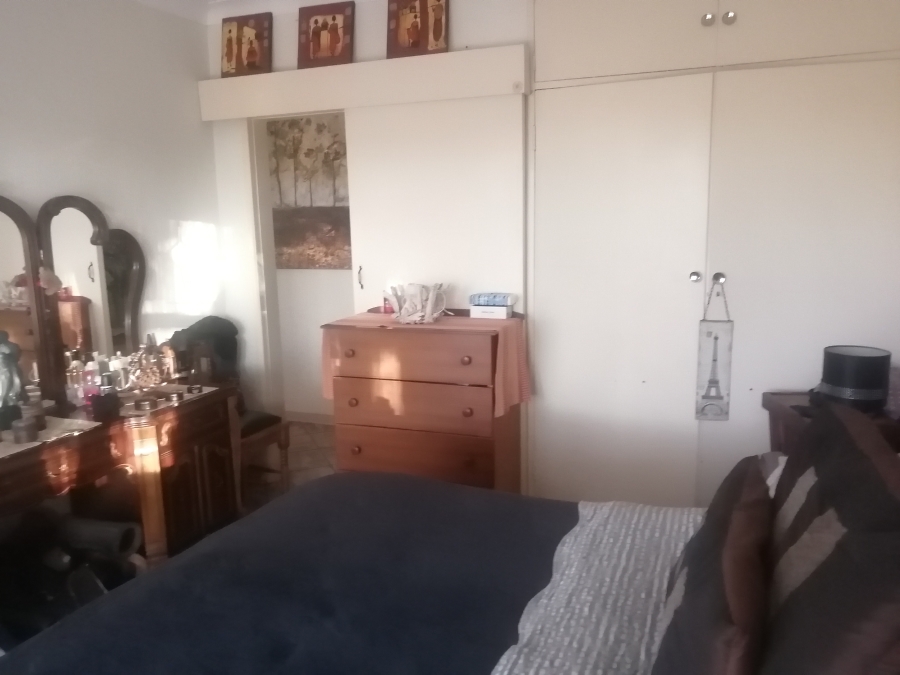 2 Bedroom Property for Sale in Carletonville Central Gauteng