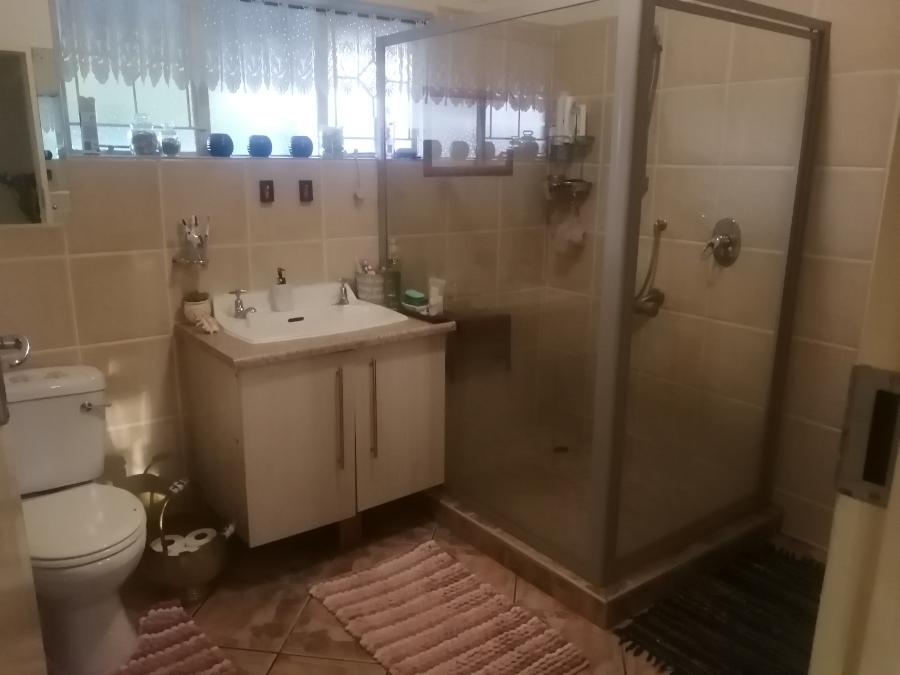 2 Bedroom Property for Sale in Carletonville Central Gauteng