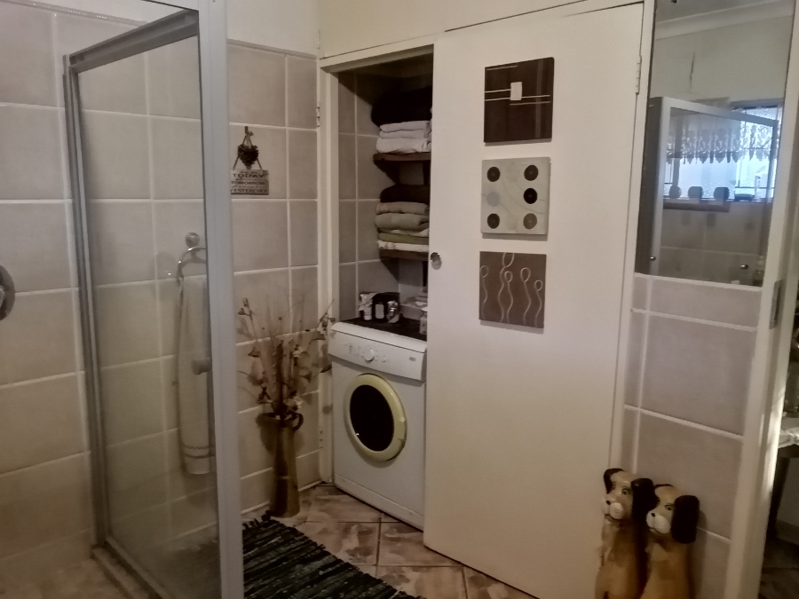 2 Bedroom Property for Sale in Carletonville Central Gauteng