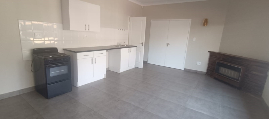 To Let 1 Bedroom Property for Rent in Linden Gauteng