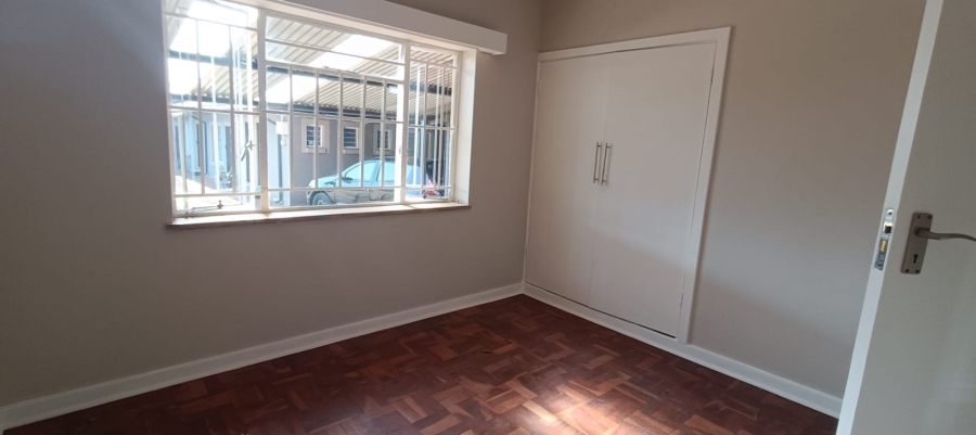 To Let 1 Bedroom Property for Rent in Linden Gauteng