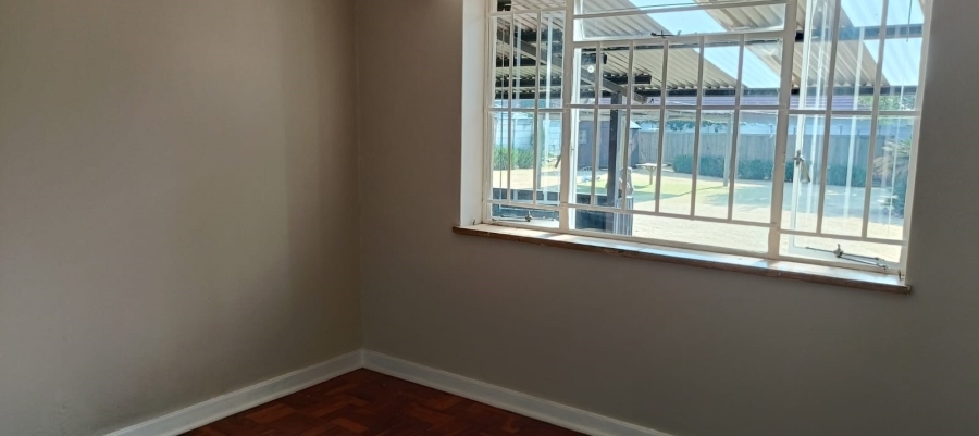 To Let 1 Bedroom Property for Rent in Linden Gauteng