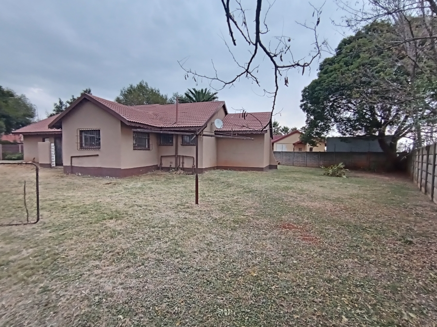 3 Bedroom Property for Sale in Krugersrus Gauteng