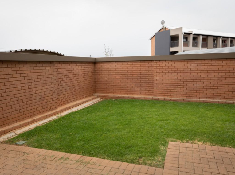 2 Bedroom Property for Sale in Roodepark Eco Estate Gauteng