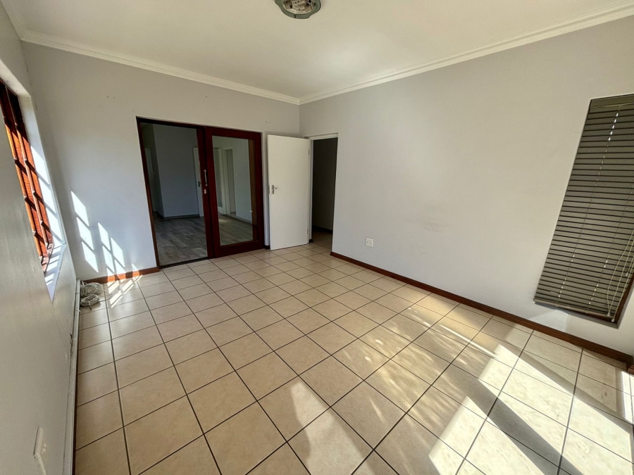 To Let 4 Bedroom Property for Rent in Kyalami Gauteng