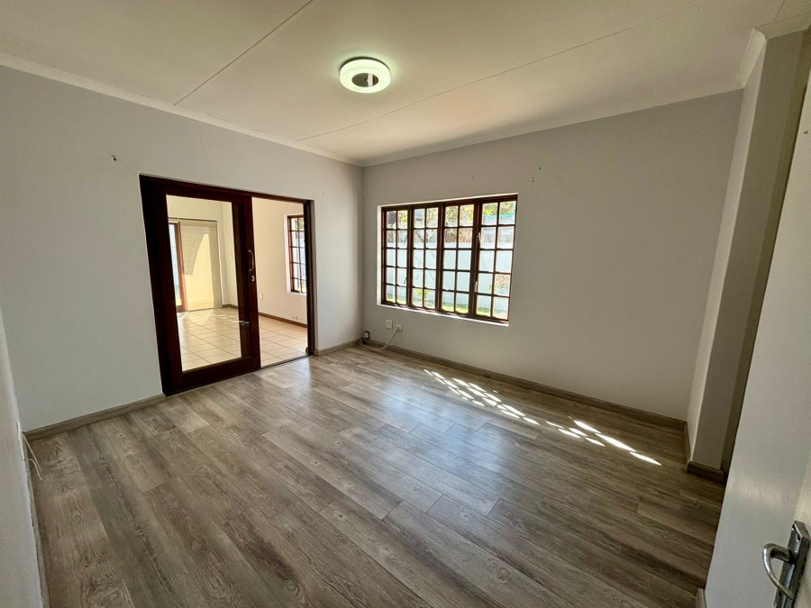 To Let 4 Bedroom Property for Rent in Kyalami Gauteng