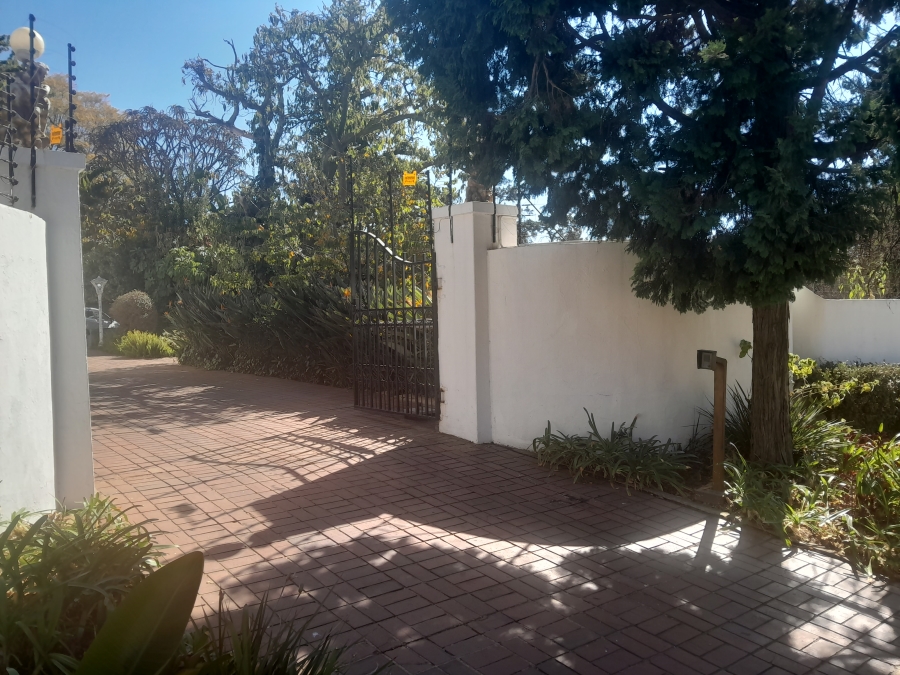 To Let 4 Bedroom Property for Rent in Observatory Gauteng