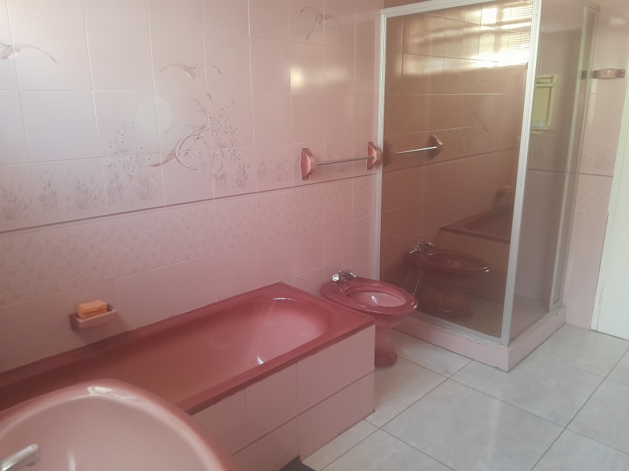 To Let 4 Bedroom Property for Rent in Observatory Gauteng