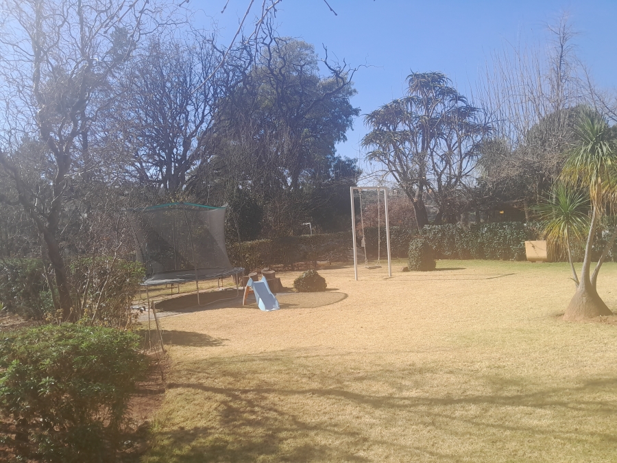 To Let 4 Bedroom Property for Rent in Observatory Gauteng