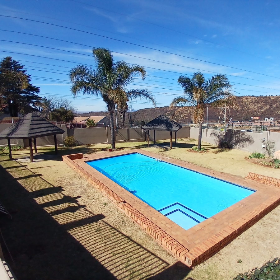 1 Bedroom Property for Sale in Linmeyer Gauteng