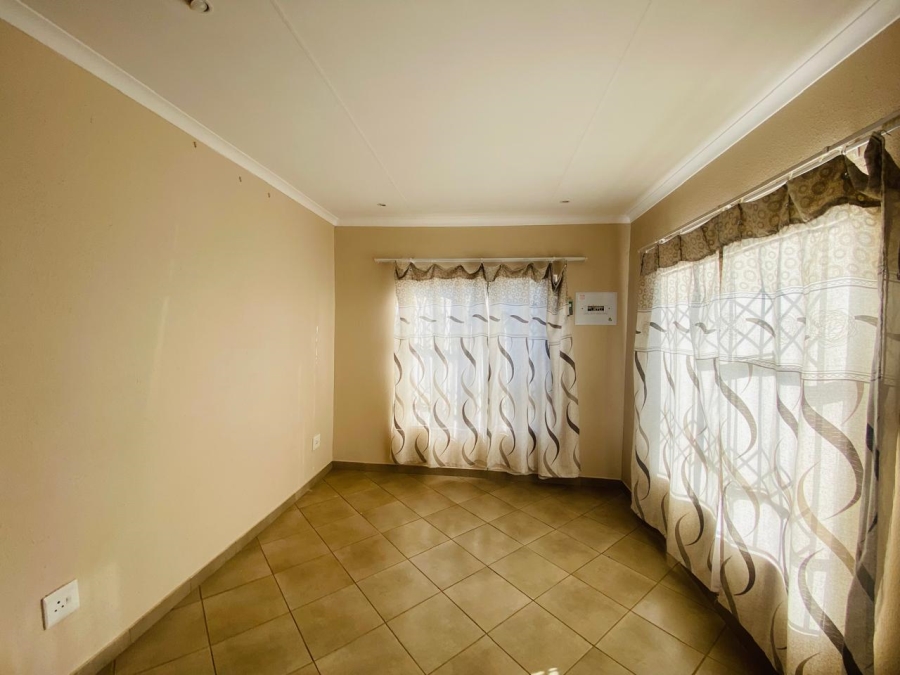 3 Bedroom Property for Sale in Savanna City Gauteng