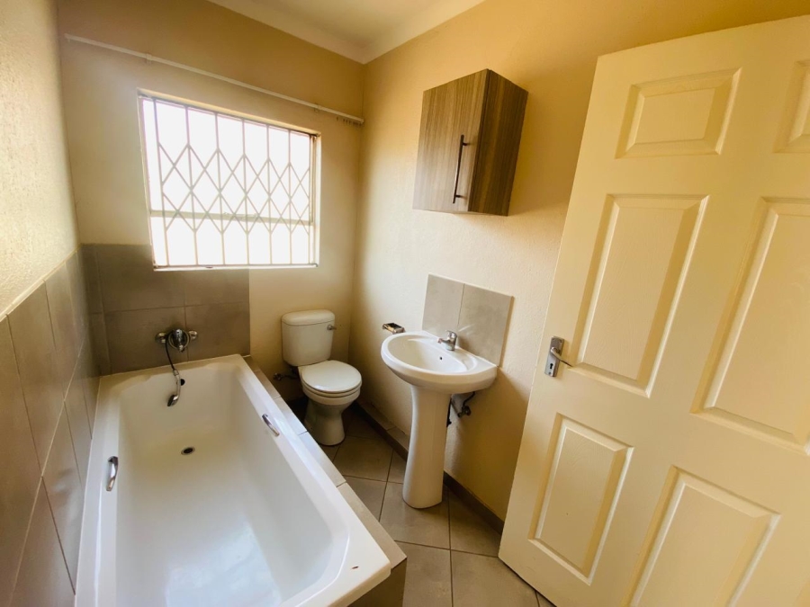 3 Bedroom Property for Sale in Savanna City Gauteng