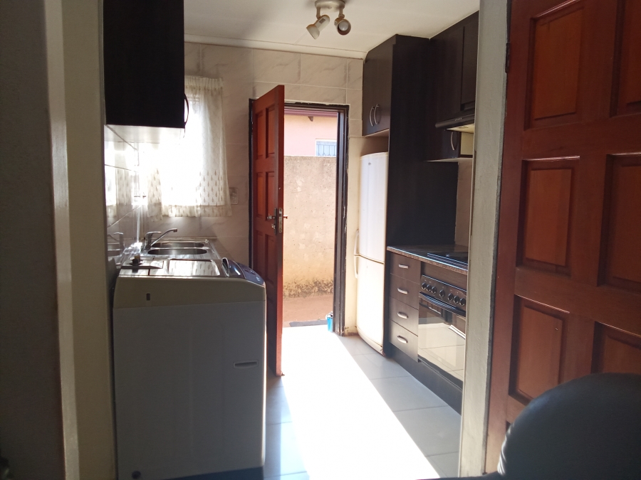 2 Bedroom Property for Sale in Bram Fischerville Gauteng