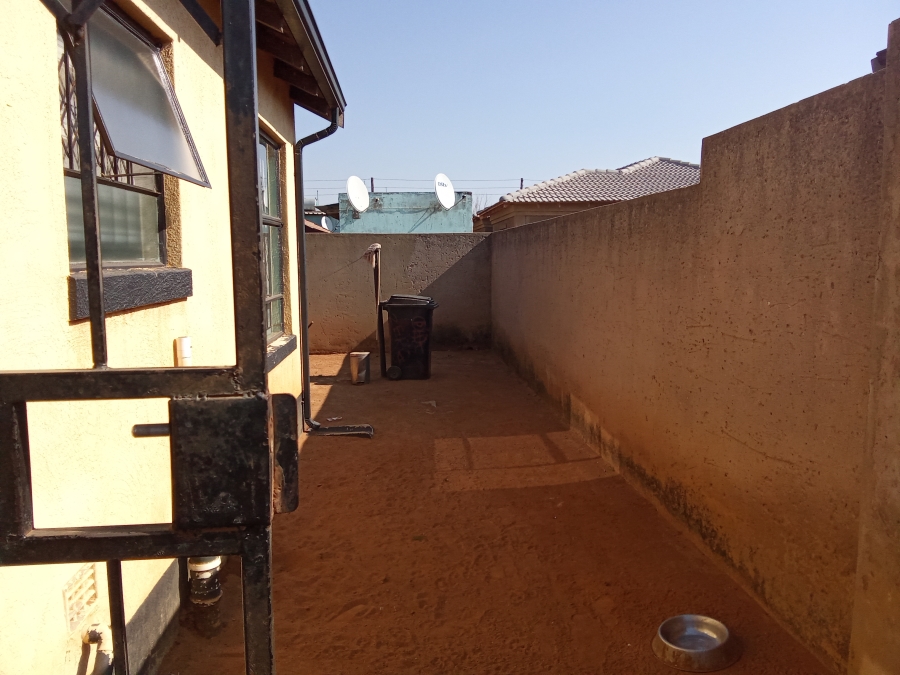 2 Bedroom Property for Sale in Bram Fischerville Gauteng