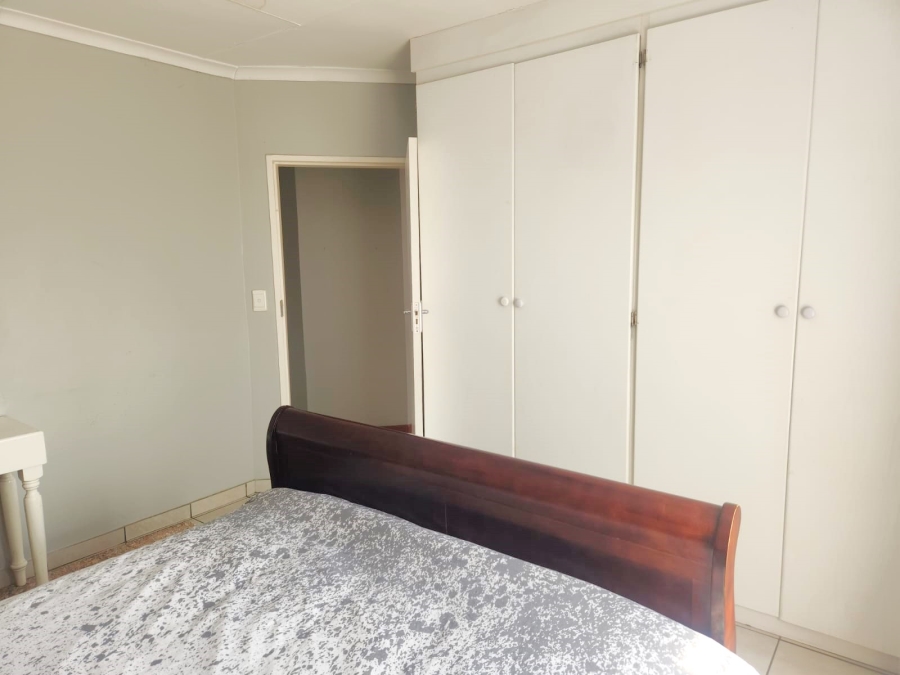 2 Bedroom Property for Sale in The Reeds Gauteng