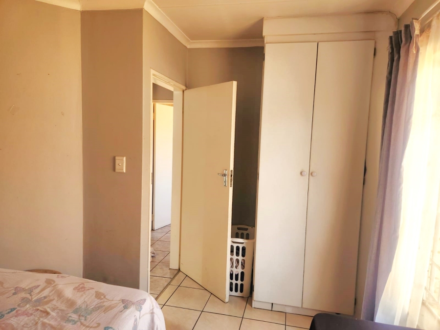 2 Bedroom Property for Sale in The Reeds Gauteng