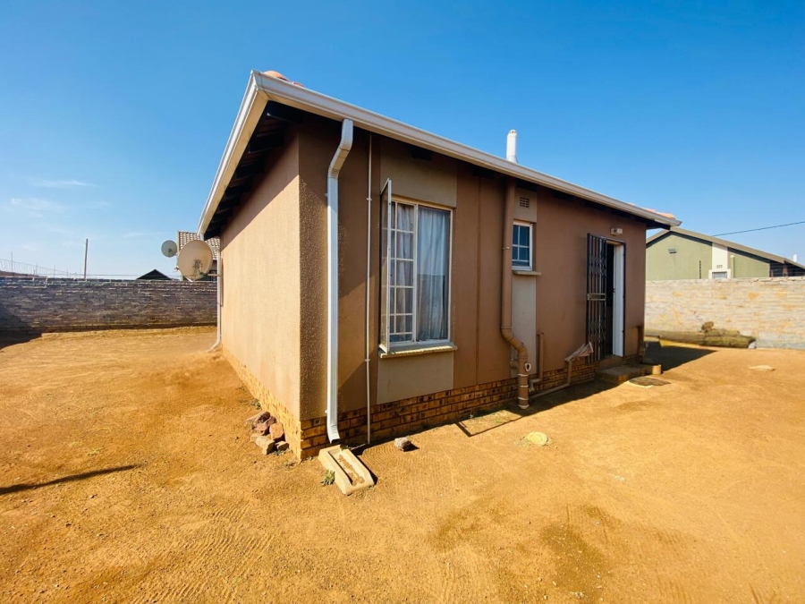 2 Bedroom Property for Sale in Savanna City Gauteng