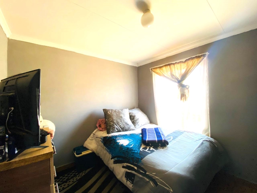 2 Bedroom Property for Sale in Savanna City Gauteng