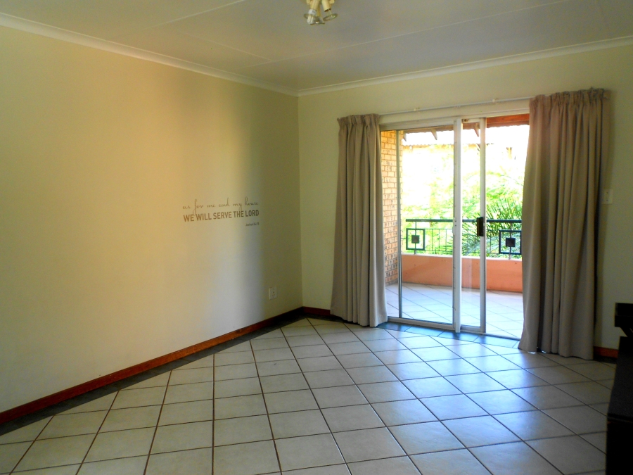 To Let 2 Bedroom Property for Rent in Die Hoewes Gauteng