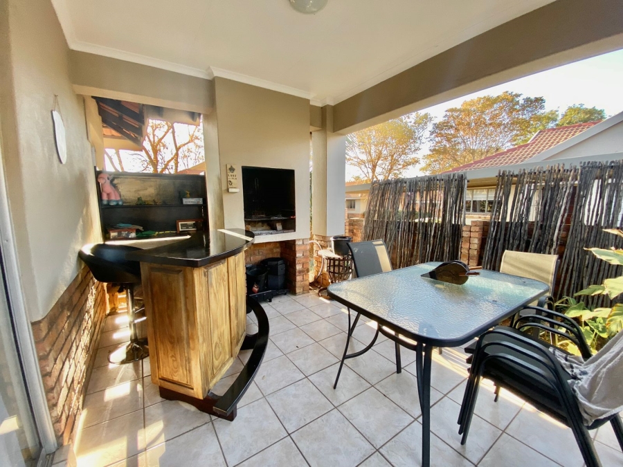 2 Bedroom Property for Sale in Amberfield Gauteng