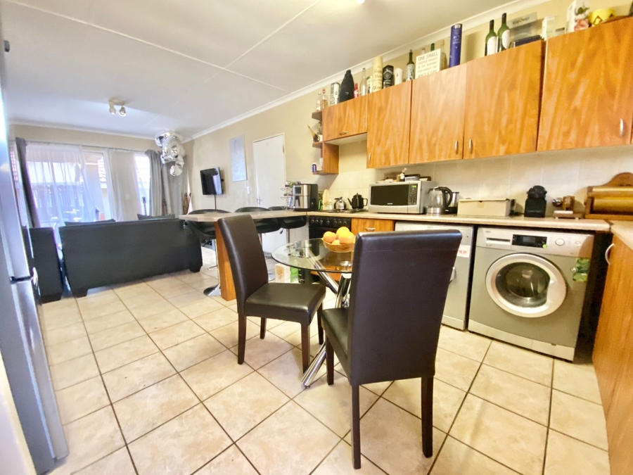 2 Bedroom Property for Sale in Amberfield Gauteng