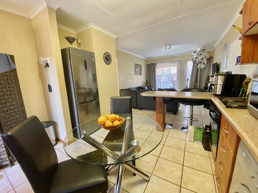 2 Bedroom Property for Sale in Amberfield Gauteng