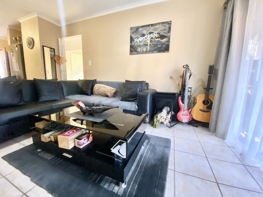 2 Bedroom Property for Sale in Amberfield Gauteng