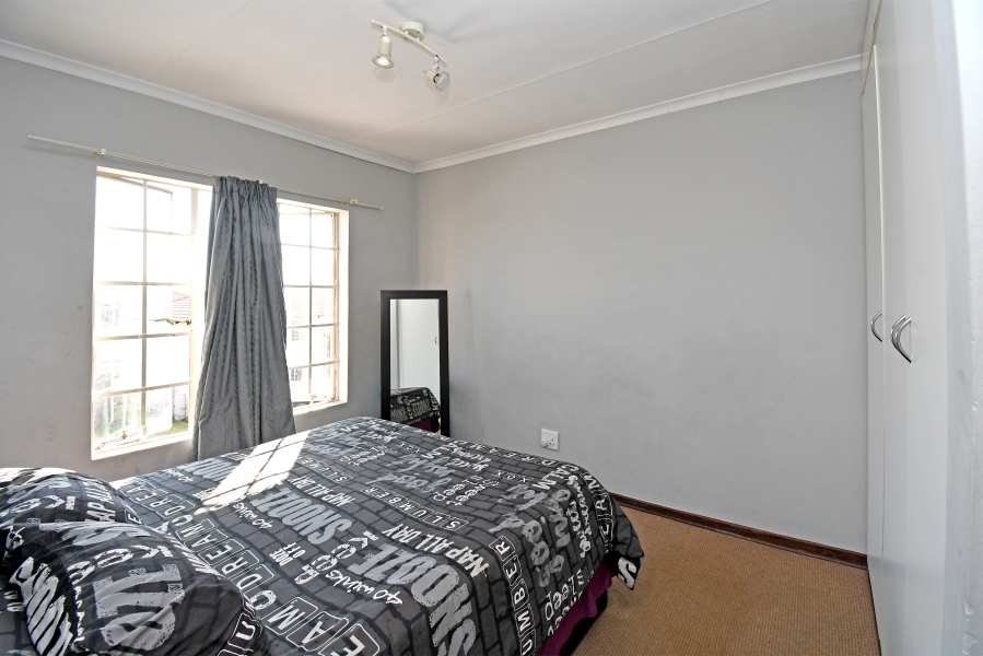 2 Bedroom Property for Sale in Buccleuch Gauteng