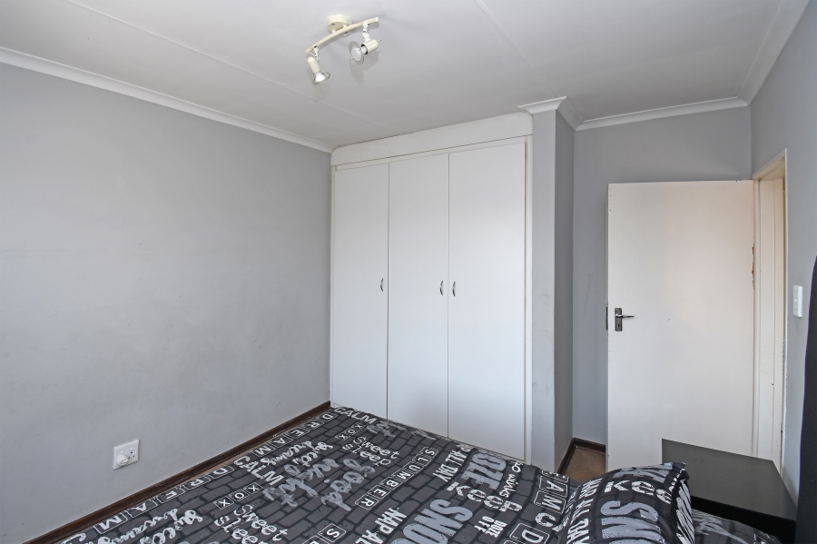 2 Bedroom Property for Sale in Buccleuch Gauteng