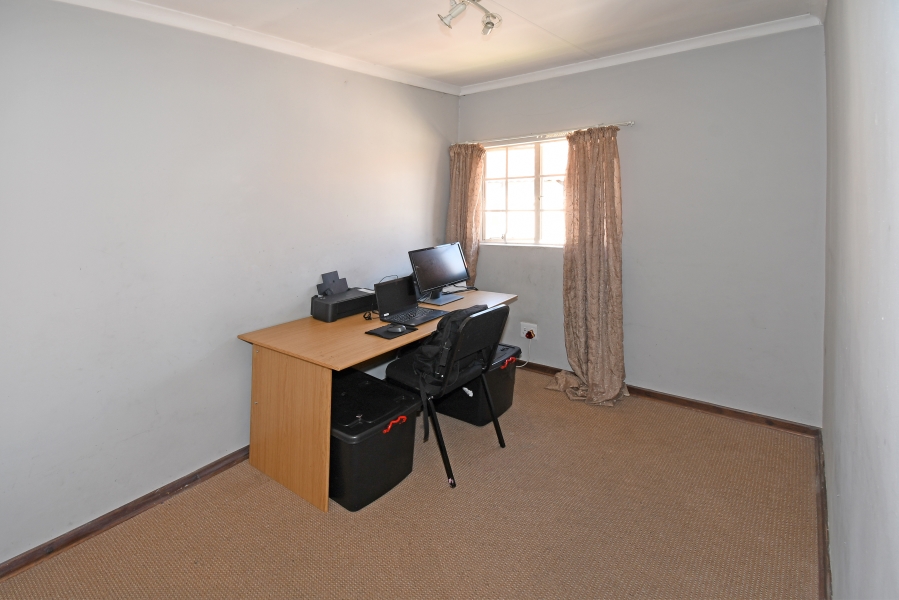 2 Bedroom Property for Sale in Buccleuch Gauteng