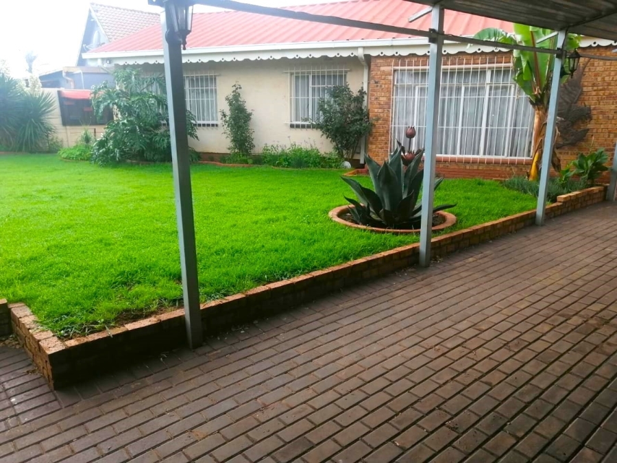 3 Bedroom Property for Sale in Brenthurst Gauteng