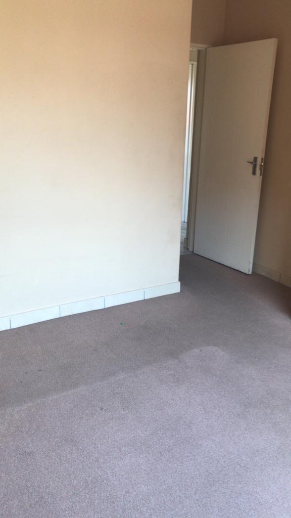 2 Bedroom Property for Sale in Sonneveld Gauteng