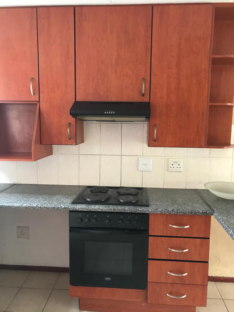 2 Bedroom Property for Sale in Sonneveld Gauteng