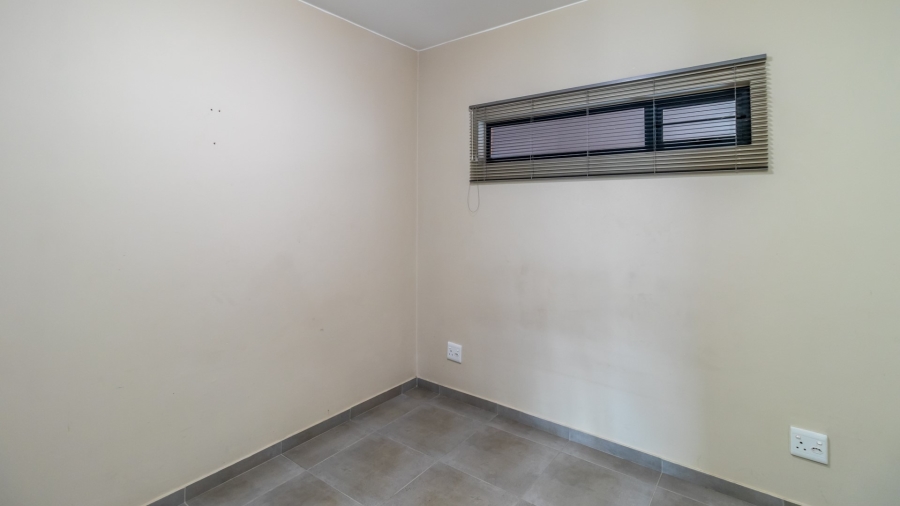 2 Bedroom Property for Sale in Vorna Valley Gauteng