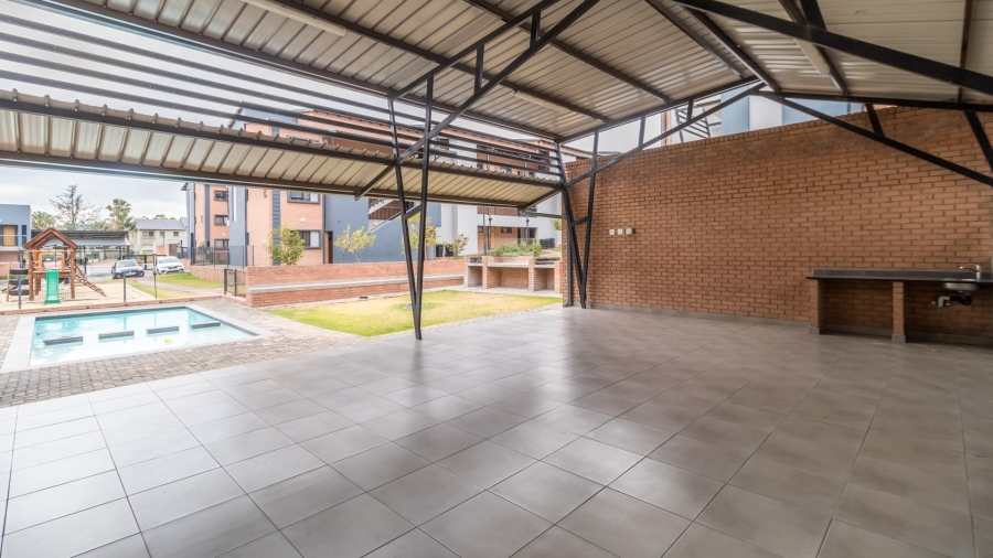 2 Bedroom Property for Sale in Vorna Valley Gauteng