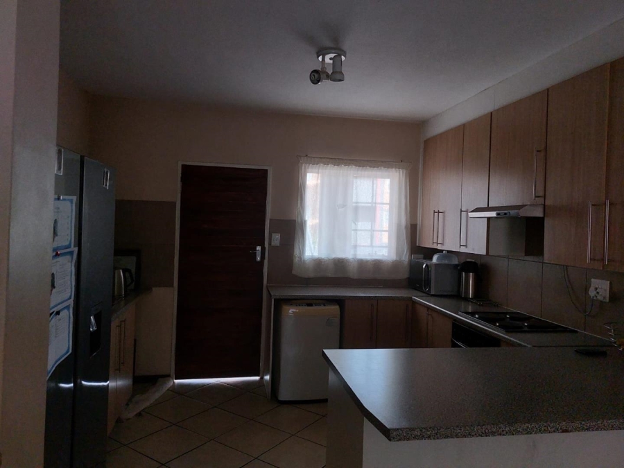 3 Bedroom Property for Sale in Monavoni Gauteng