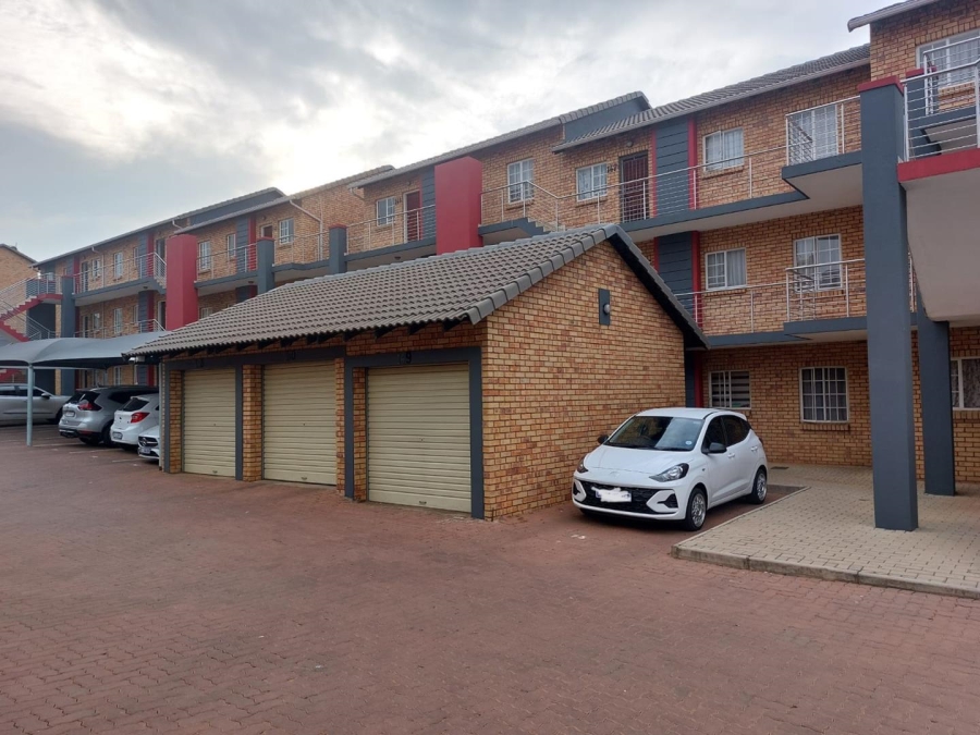 3 Bedroom Property for Sale in Monavoni Gauteng