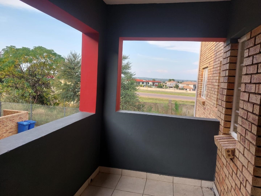 3 Bedroom Property for Sale in Monavoni Gauteng