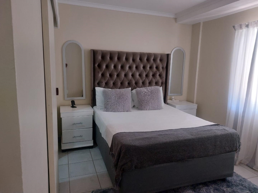 2 Bedroom Property for Sale in Die Hoewes Gauteng